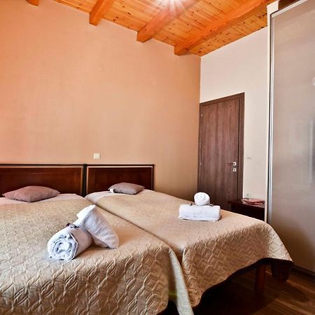 Sia'S Holiday Home Agios Matthaios  Екстер'єр фото
